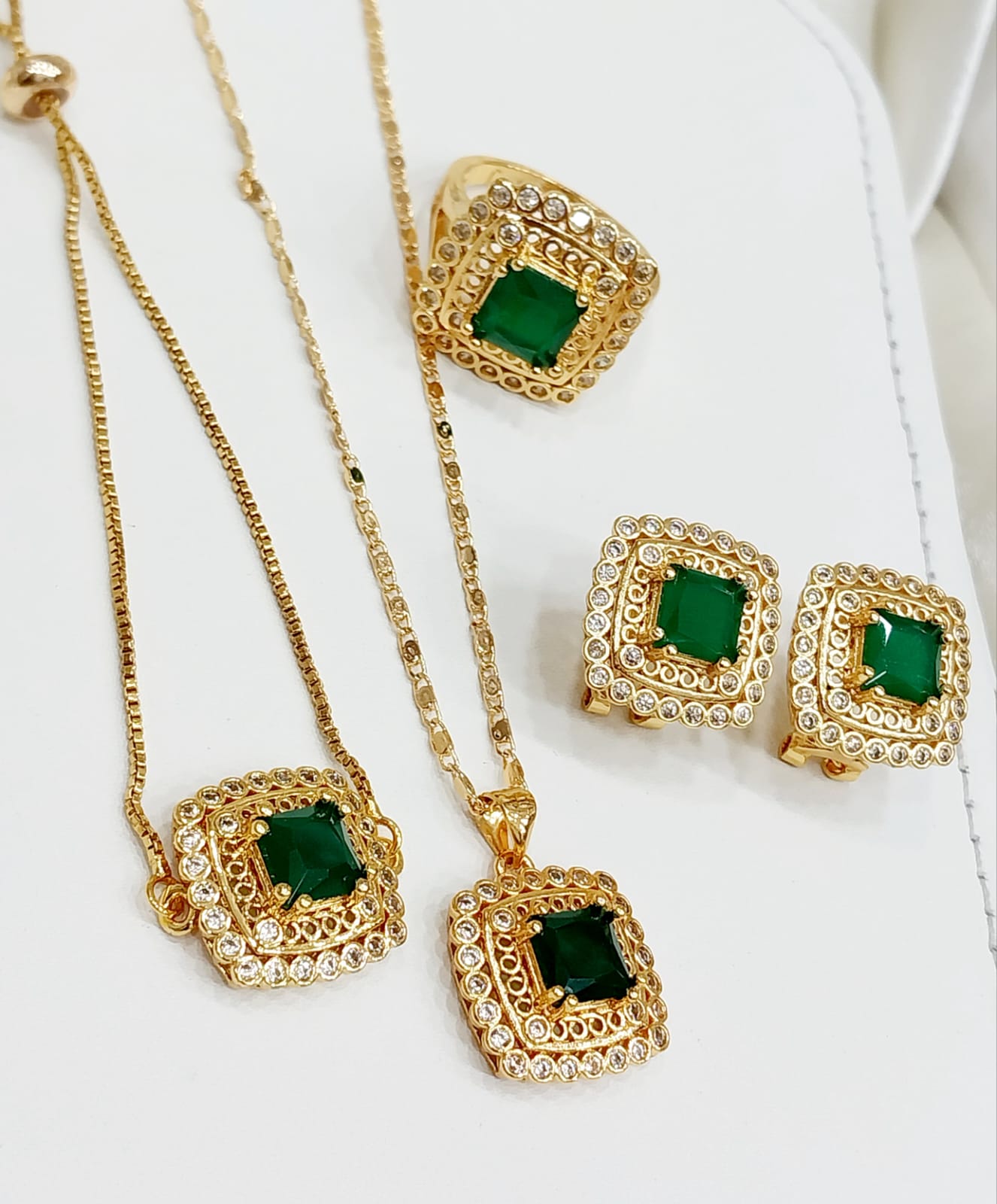 Premium Quality Zircon Necklace Set