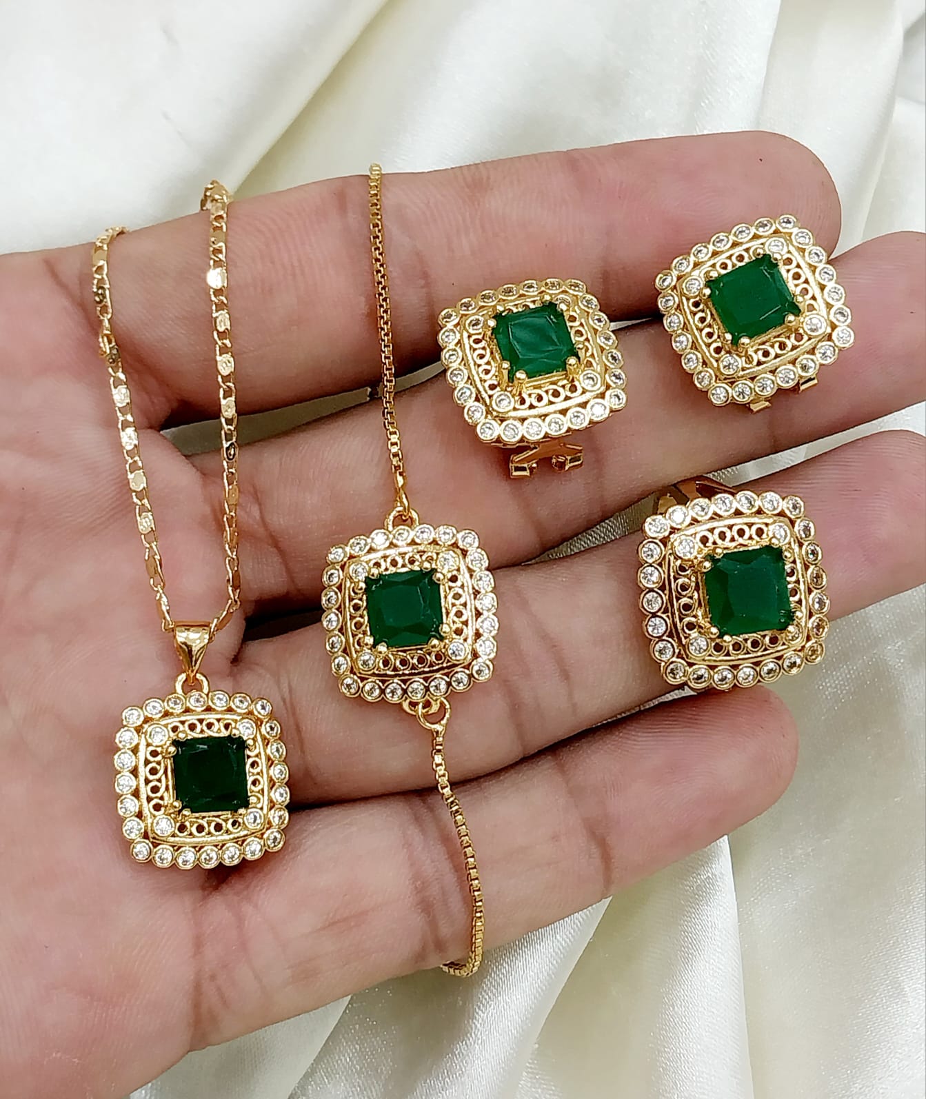 Premium Quality Zircon Necklace Set